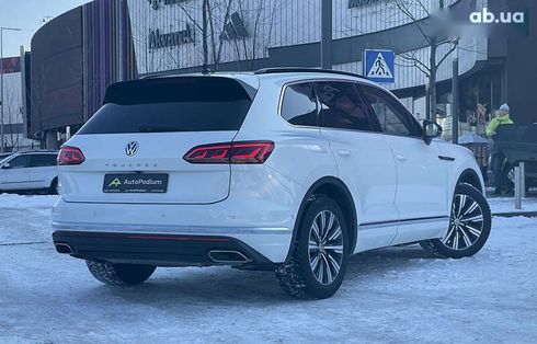 Volkswagen Touareg 2019 - фото 13