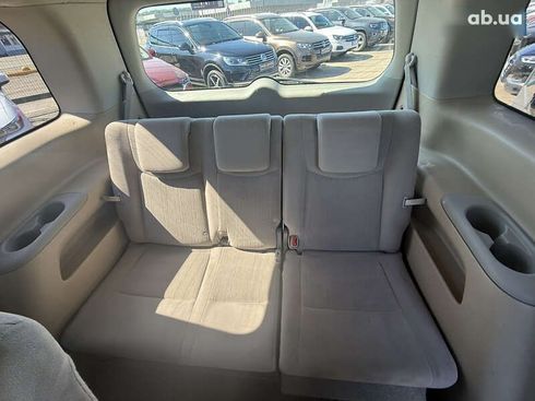 Nissan Quest 2016 - фото 14