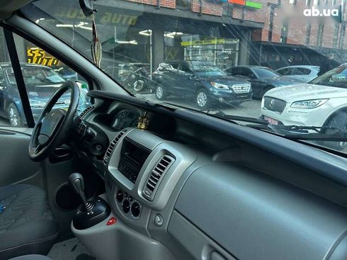 Renault Trafic 2008 - фото 21