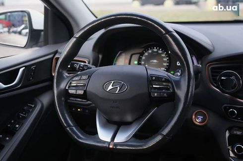 Hyundai Ioniq 2017 - фото 15