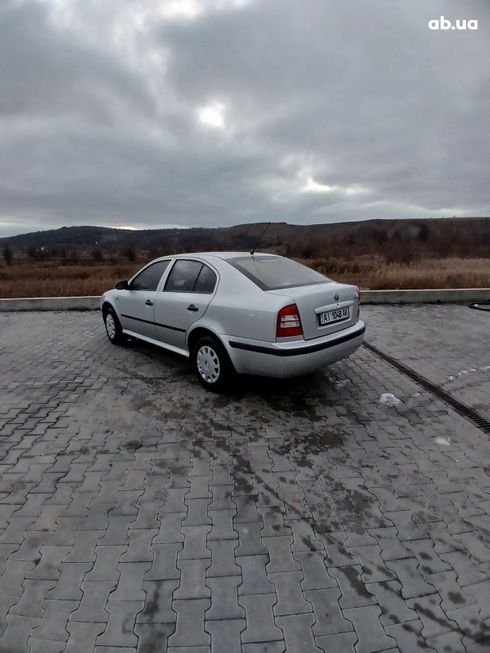 Skoda Octavia 2004 серый - фото 11