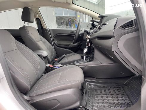 Ford Fiesta 2019 белый - фото 5
