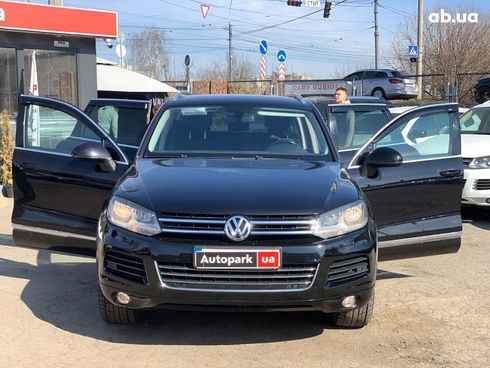 Volkswagen Touareg 2013 черный - фото 15