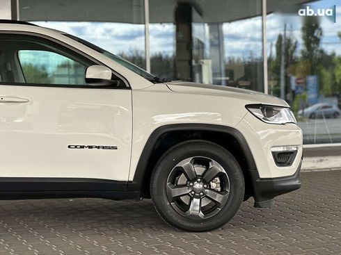 Jeep Compass 2020 - фото 11