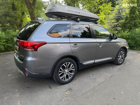 Mitsubishi Outlander 2018 серый - фото 5
