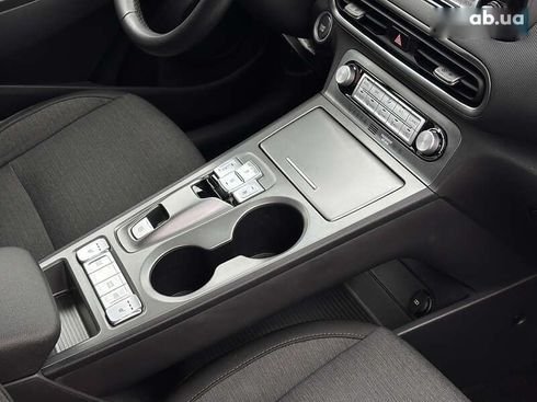 Hyundai Kona Electric 2021 - фото 16