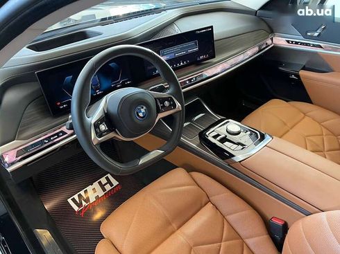BMW i7 2023 - фото 2