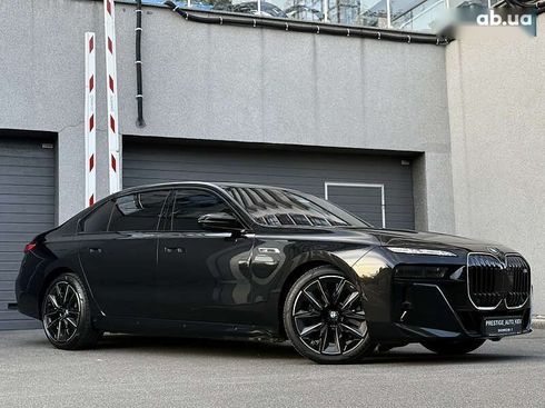BMW i7 2025 - фото 5