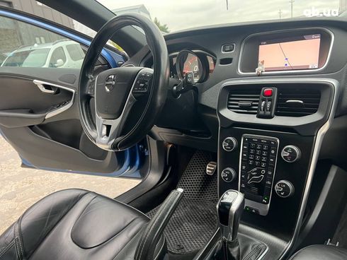 Volvo V40 2017 синий - фото 37