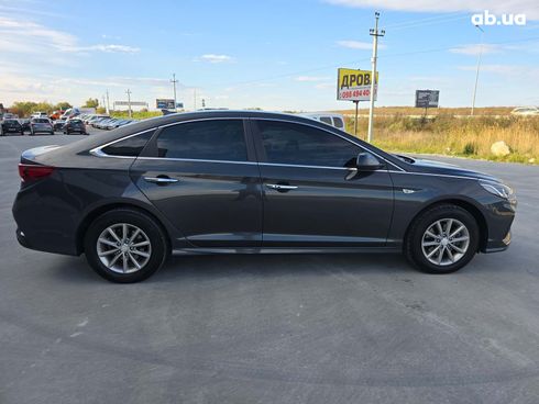 Hyundai Sonata 2018 серый - фото 6