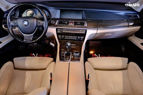 BMW 7 серия 2012 черный - фото 7