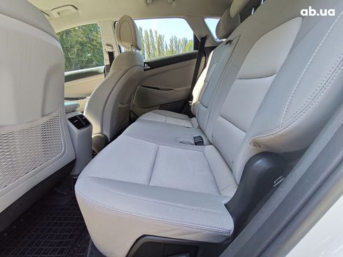 Hyundai Tucson 2018 белый - фото 15