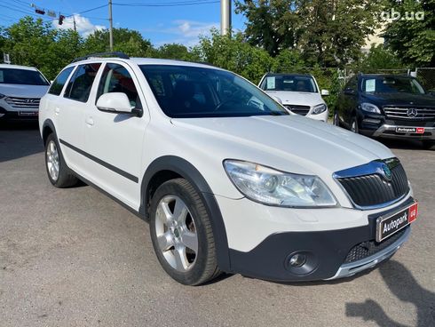 Skoda octavia a5 combi scout 2010 белый - фото 3