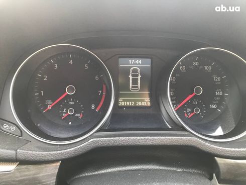 Volkswagen Passat 2016 серый - фото 7