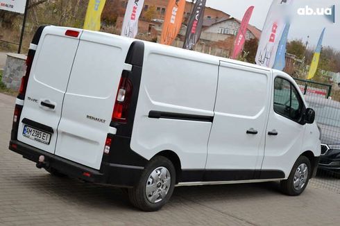 Renault Trafic 2016 - фото 11