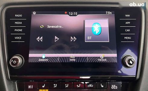 Skoda Octavia 2019 - фото 28