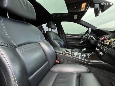 BMW 5 серия 2016 серый - фото 38
