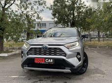 Продажа б/у Toyota RAV4 2020 года - купить на Автобазаре