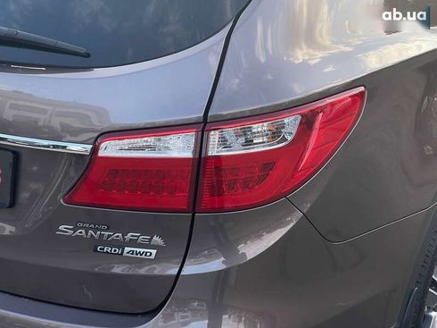 Hyundai Grand Santa Fe 2014 - фото 12