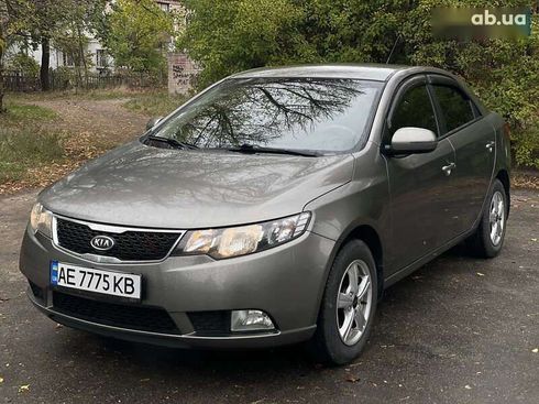 Kia Cerato 2011 - фото 8