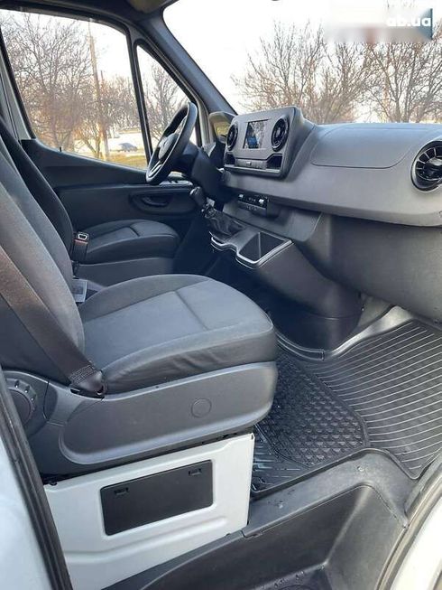 Mercedes-Benz Sprinter 2019 - фото 21