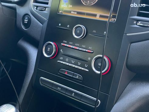 Renault Megane 2018 красный - фото 29