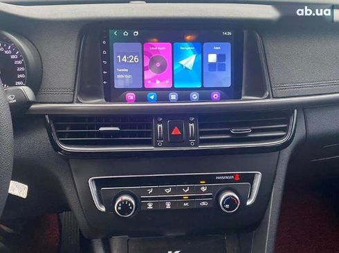 Kia K5 2017 - фото 14