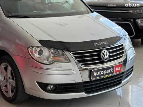 Volkswagen Touran 2010 серый - фото 4