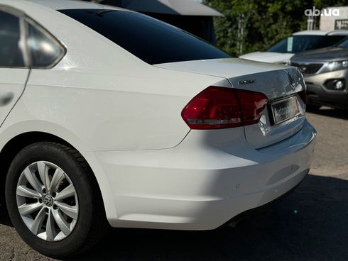 Volkswagen Passat 2015 белый - фото 15