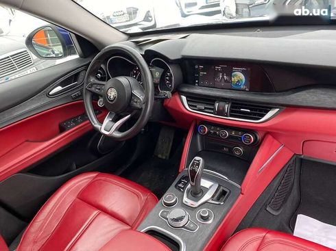 Alfa Romeo Stelvio 2020 - фото 12
