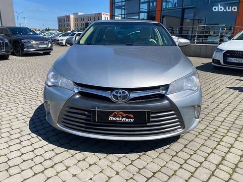 Toyota Camry 2017 - фото 2