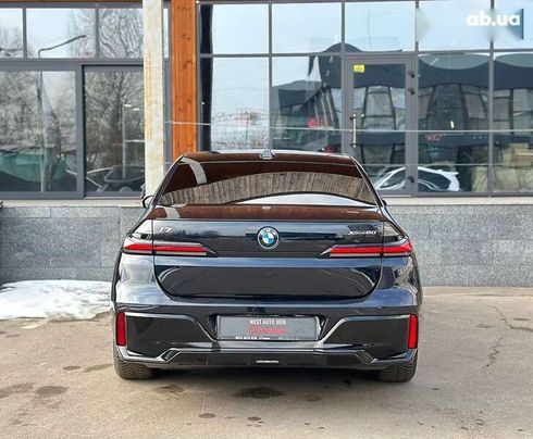 BMW i7 2023 - фото 6