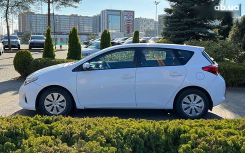 Toyota Auris 2014 - фото 4