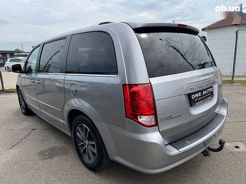Dodge grand caravan 2017 - фото 9