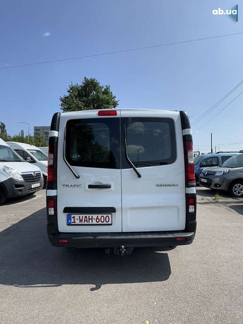 Renault Trafic 2019 - фото 9