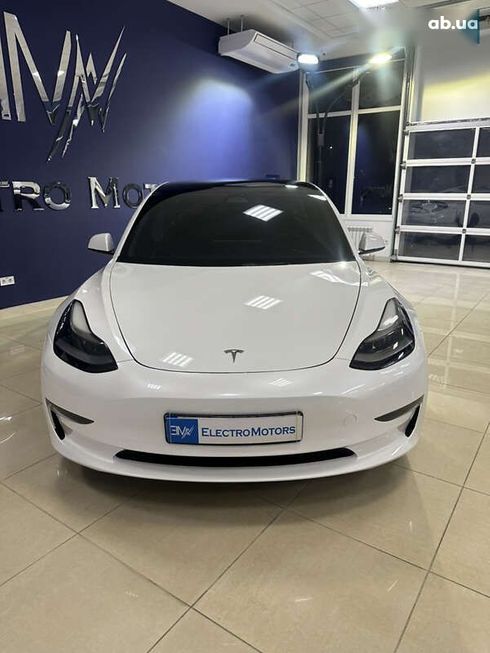 Tesla Model 3 2022 - фото 3