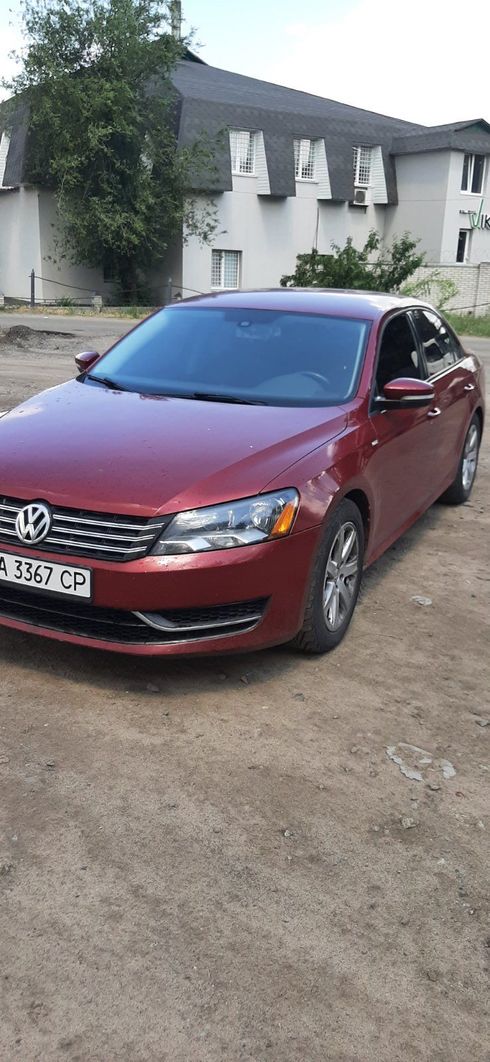 Volkswagen Passat 2014 красный - фото 10