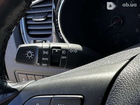 Kia Carnival 2017 - фото 24