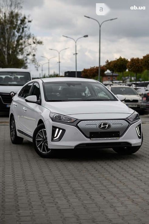 Hyundai Ioniq 2021 - фото 16