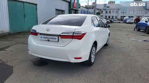 Toyota Corolla 2018 - фото 12