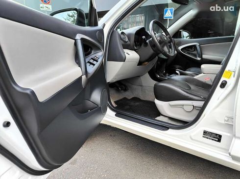 Toyota RAV4 2013 - фото 30