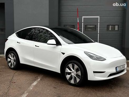 Tesla Model Y 2023 - фото 11