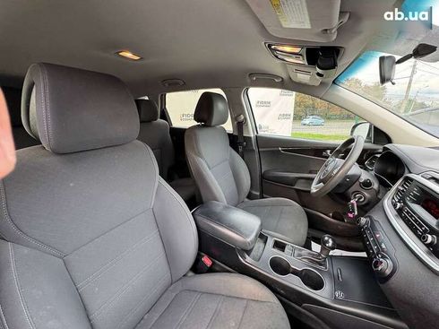 Kia Sorento 2016 - фото 16