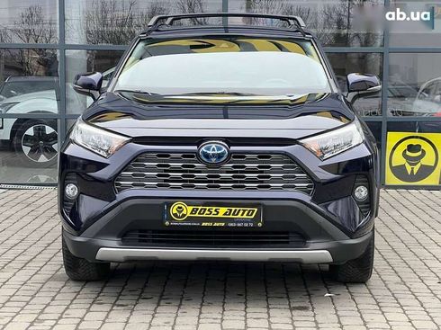 Toyota RAV4 2021 - фото 2