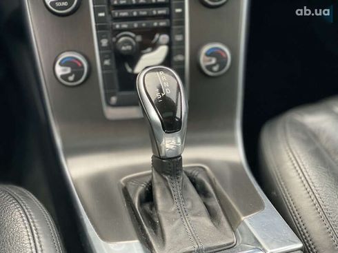 Volvo S60 2013 - фото 30