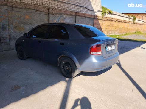 Chevrolet Aveo 2006 синий - фото 5