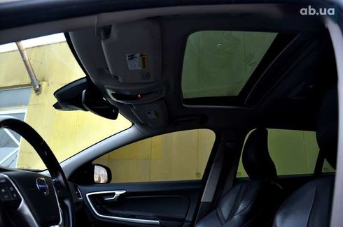 Volvo V60 Cross Country 2015 - фото 19