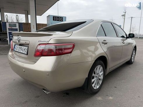 Toyota Camry 2007 - фото 10