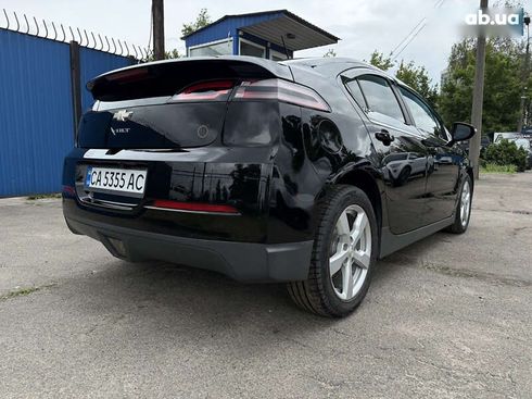 Chevrolet Volt 2015 - фото 9