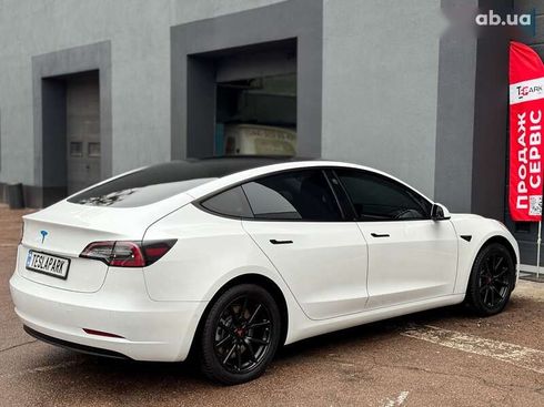 Tesla Model 3 2022 - фото 10